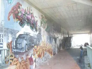 brue072 300x225 1 - Meeting of Styles: International Street Art & Graffiti