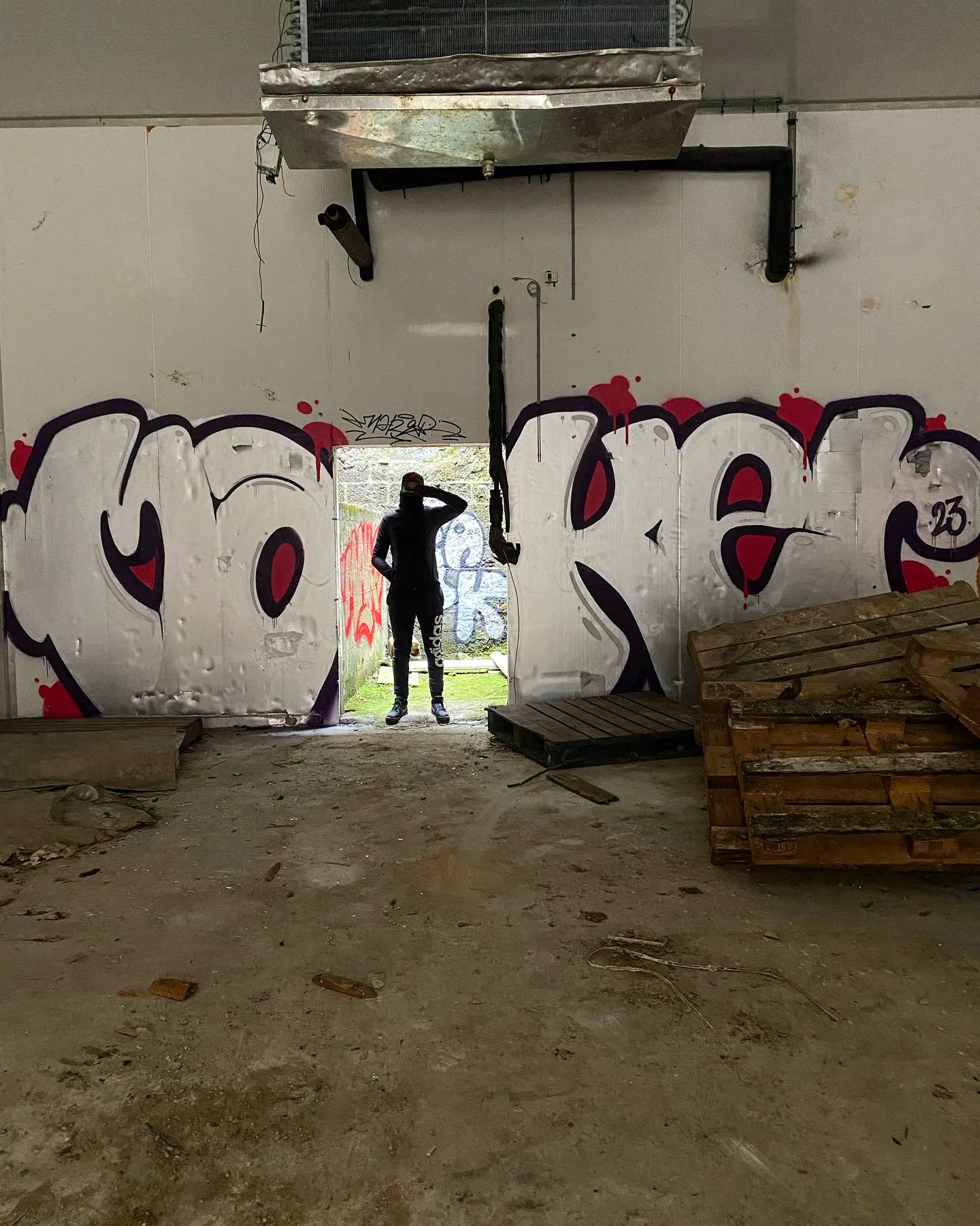 245A565C 466D 4E33 ABF7 627578858D86