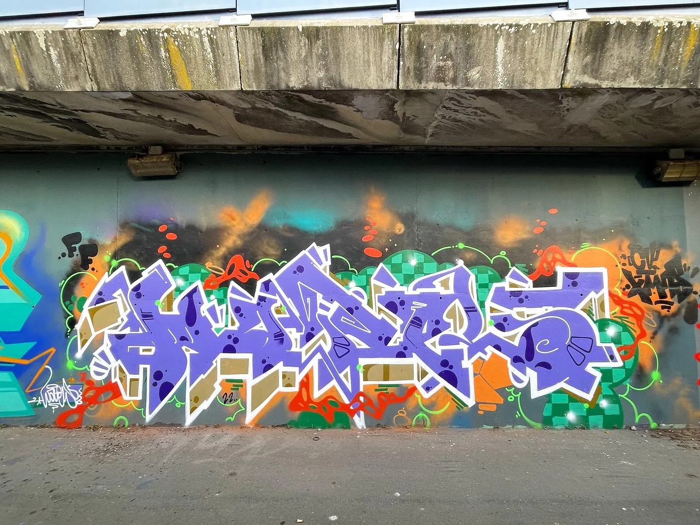 439870DC 69DC 4DAF B17F 2EE2CE79C055