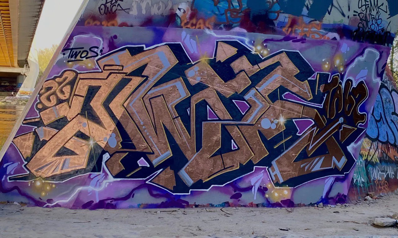 Изображение JPEG 43A2 BE8C A6 0