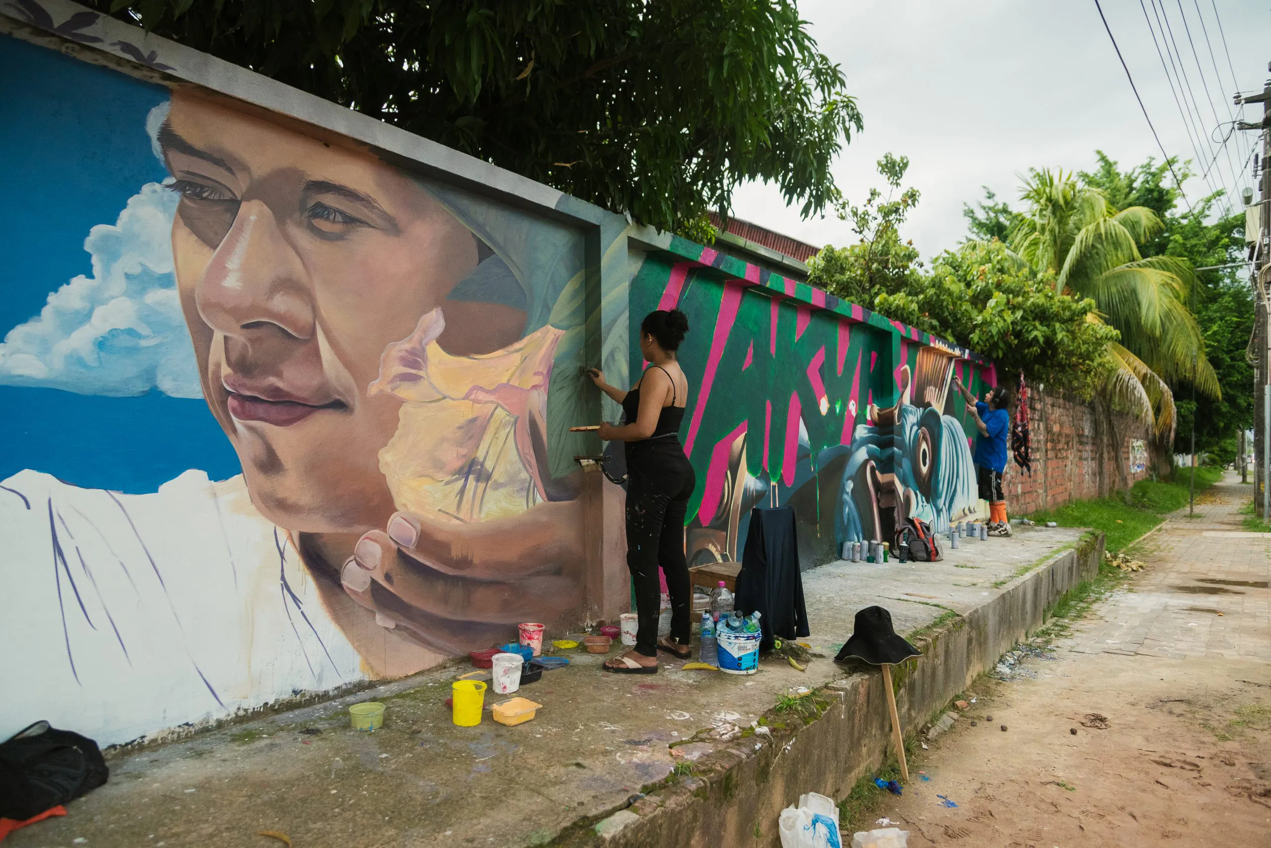 ARTISTAS EN PLENA ACCIÓN