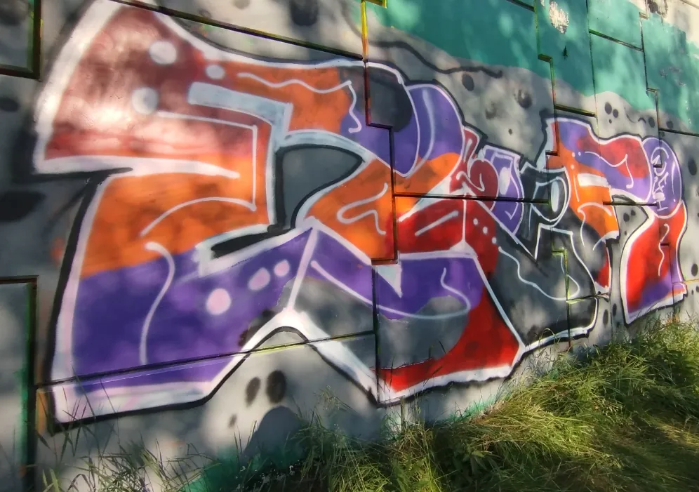 Screenshot 2025 06 15 15 22 14 316 com.miui .gallery edit - Meeting of Styles: International Street Art & Graffiti