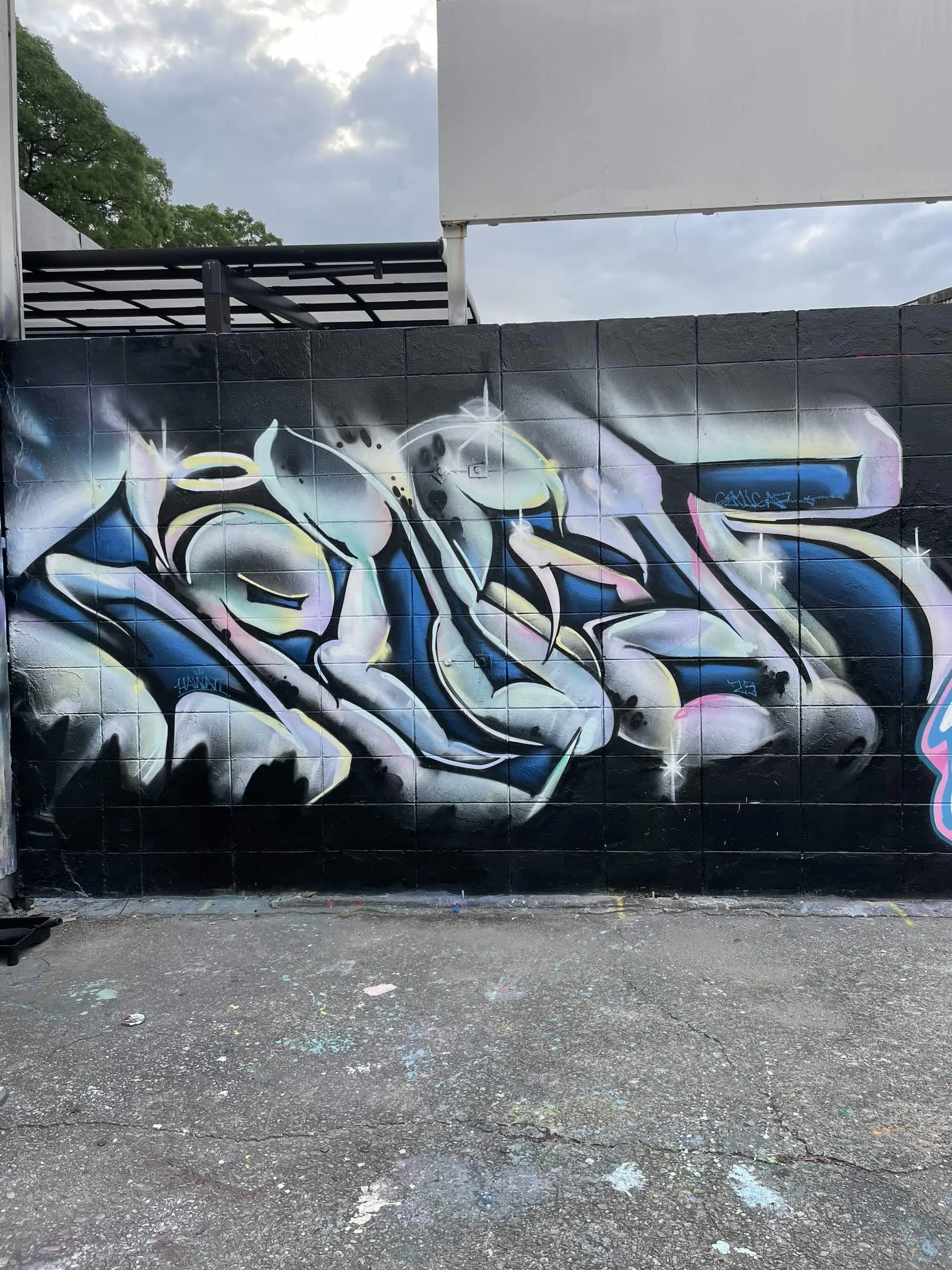 IMG 2537 compressed rotated - Meeting of Styles: International Street Art & Graffiti