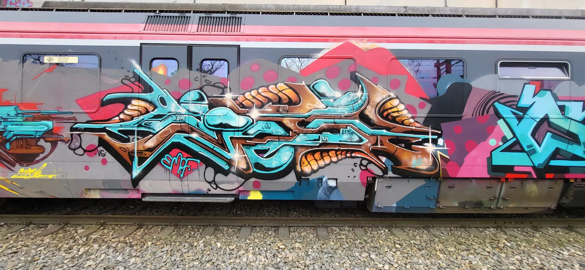 ad437c43 3b8b 4767 95ba 56d9f1b61749 - Meeting of Styles: International Street Art & Graffiti