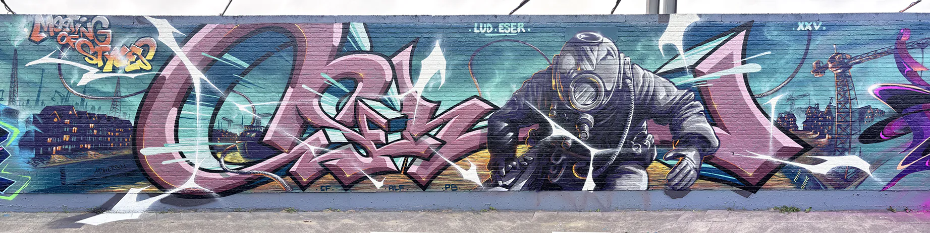 MOS ANTWERP WALL1 LT